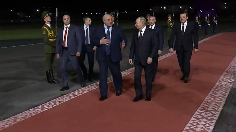 Владимир Путин прибыл в Минск с официальным визитом