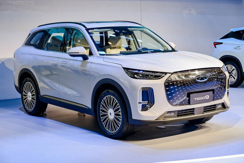 «Газета.Ru» рассказала о гибриде Chery Tiggo 9 PHEV, который появится в России