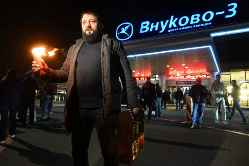 Благодатный огонь — чудо Пасхи: как появляется, что с ним делать