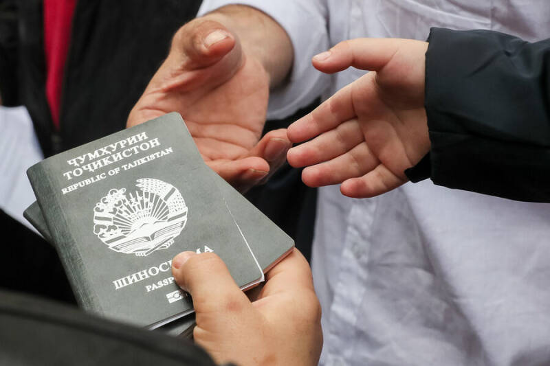 Таджики в России боятся выходить из дома после теракта в «Крокусе»