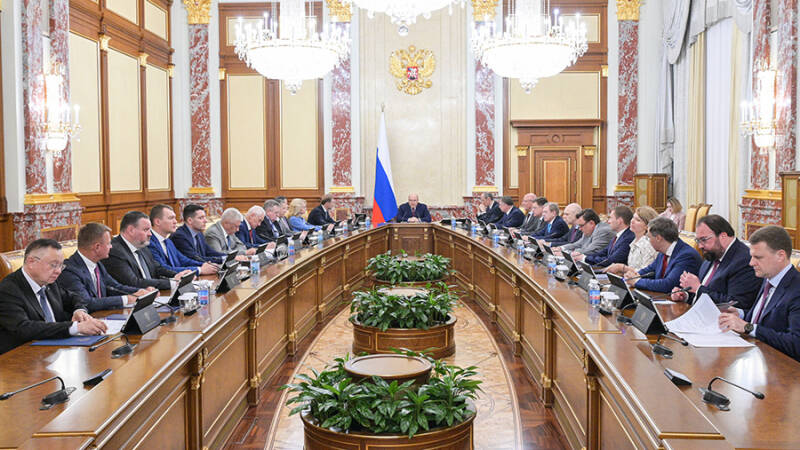 Мишустин поручил правительству следить за исполнением договоренностей в рамках ЕАЭС
