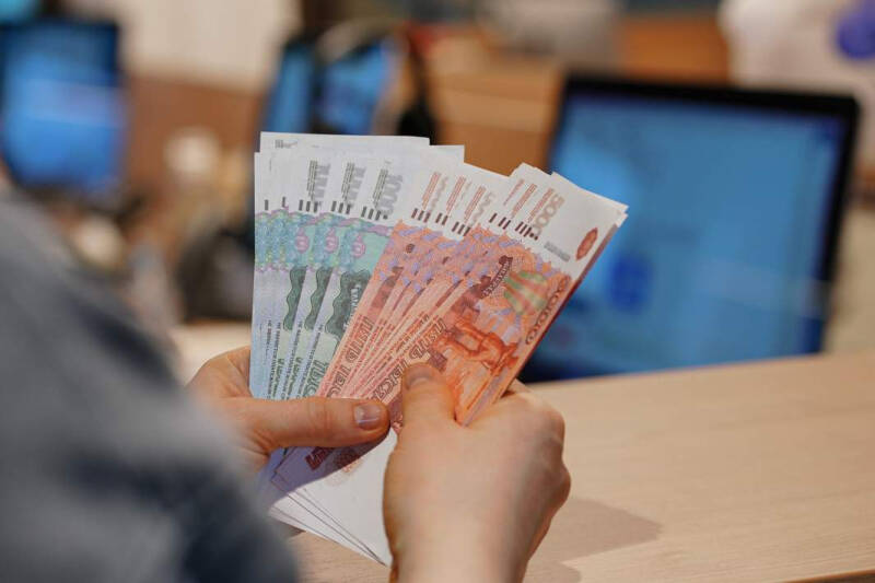 Ума плата: как первокурснику получить стипендию в сотни тысяч рублей