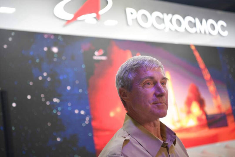 Бремя Героя: в «Роскосмосе» сократили должность Сергея Крикалева