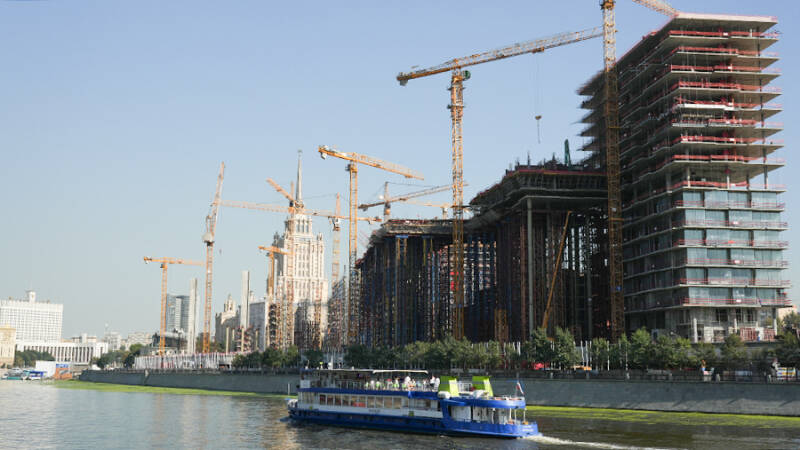 Жилье в новостройках у Москвы-реки подорожало за год на 26%